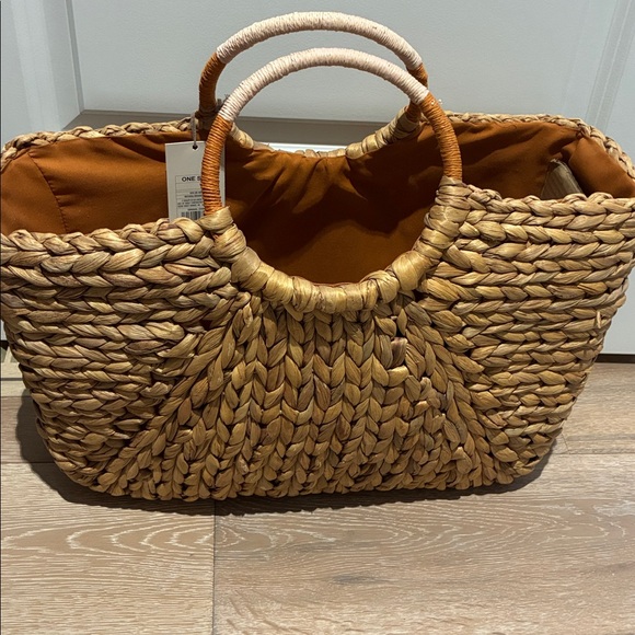 Handwoven Beach Tote Bag - Picture 4 of 4